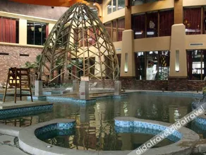 Xianning Hot Spring Valley Resort - Image 3