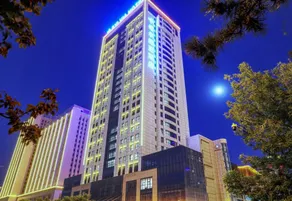 Sylvia Hotel - Image 3
