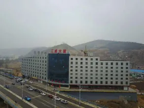 Yinhai Hotel - Image 1