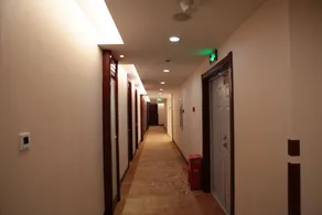 Longtang Hotel - Image 5