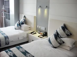 Zijun Fashion Hotel - Image 5