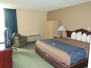 Econo Lodge Wickliffe - Cleveland East - Image 3