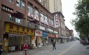 Yuexin Hotel (Lingshui Hongfan) - Image 5
