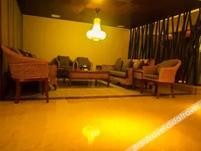 Rongting Holiday Inn Luoping - Image 3