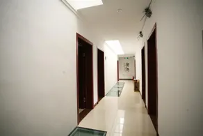 Yunlong Hotel - Image 3