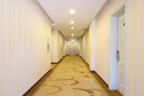 Super 8 Hotel (Zhangjiakou Celebration Plaza Hotel) - Image 4