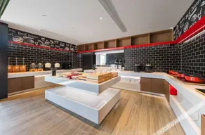 Ibis Qingdao West Coast City Balcony Hotel - Image 1
