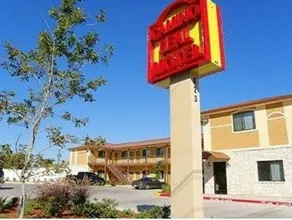 Camino Real Motel - Image 2