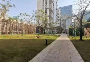 Platton Apartments - Image 4