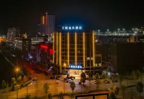 PLATINUM HOTEL - Image 4