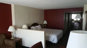 Imperial Swan Hotel & Suites - Image 4