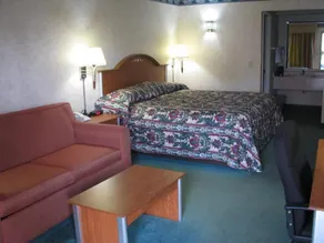 Royal Inn Motel - Image 5