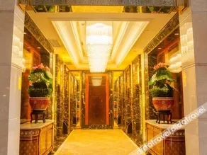 Royal Garden - Image 5