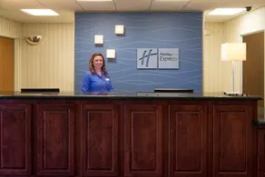 Holiday Inn Express Evanston by IHG - Image 3