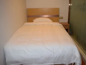 GreenTree Inn Zhengzhou Xingzheng City Longhu Town Xiangyun Road Express Hotel - Image 4