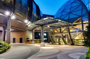 Crowne Plaza Shanghai Harbour City - Image 3