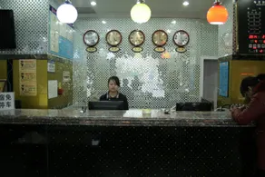 Junyi Chain Hotel (Gulou Yuhuangge North Street) - Image 3