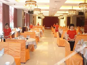 Liuhe Hotel - Image 3