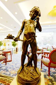 Nanjing Zhongshan Hotel（Deji Plaza, Xinjiekou） - Image 2