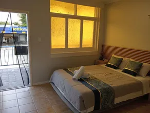 Innisfail Riverfront Motel - Image 3