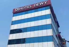 Dewy Hotel - Image 2