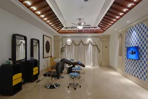 Redbird Hotel Haikou - Image 4