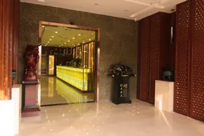 RongHua Hotel (Baoji Kaixuan City) - Image 3