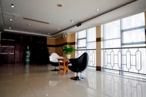 Wuyue Hotel - Image 4