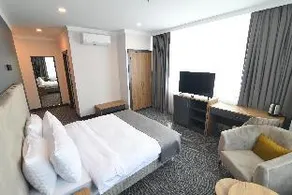 Vplus Hotel - Image 2