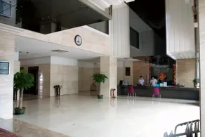 Tongcheng Business Hotel - Image 5