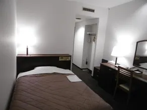 Urban Hotel - Image 2
