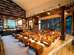 Zizai Pingjiang Wild Luxury Resort - Image 2