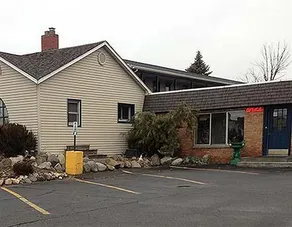 Cadet Motor Inn - Image 2