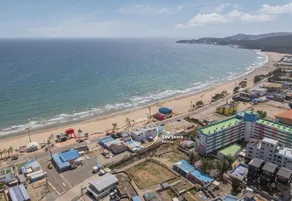 Pohang The Sea Shore Pool Villa - Image 3