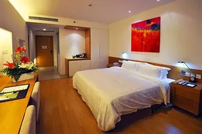 Wisdom Hotel Shanghai - Image 3