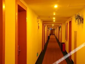 Sea View Business Hotel Zhangzhou - Image 2