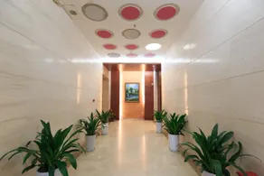 Wharton Business Hotel - Image 5