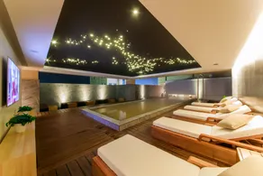 Linzekaer Hot Spring Hotel - Image 2