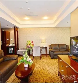 Celebrity Hotel - Image 4