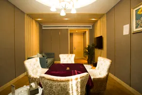 Wise Confidencen Jin Cheng Hotel - Image 3
