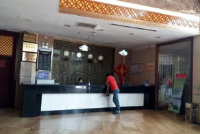 Jingjiang Garden Hotel - Image 2