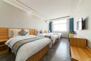 Floral Hotel· Chujian Hotel - Image 4
