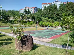 Rongjia Guoyun Hot Spring Resort - Image 3
