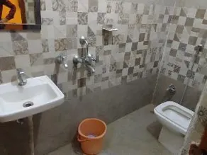 Goroomgo Mahadeva Homes Guest House Prayagraj - Image 3