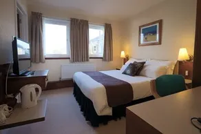Cedars Guest House - Image 2