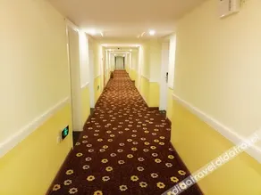 Home Inn (Jingdezhen Taoxichuan Renmin Square) - Image 4
