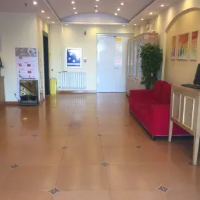 Home Inn - Image 5
