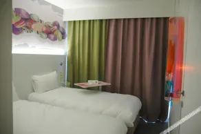 ibis Styles Fréjus Saint-Raphaël - Image 4
