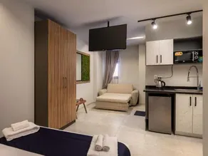 Travelholic Residence Golden Gates - Image 2