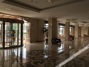 JINWUTONG HOLIDAY HOTEL - Image 3